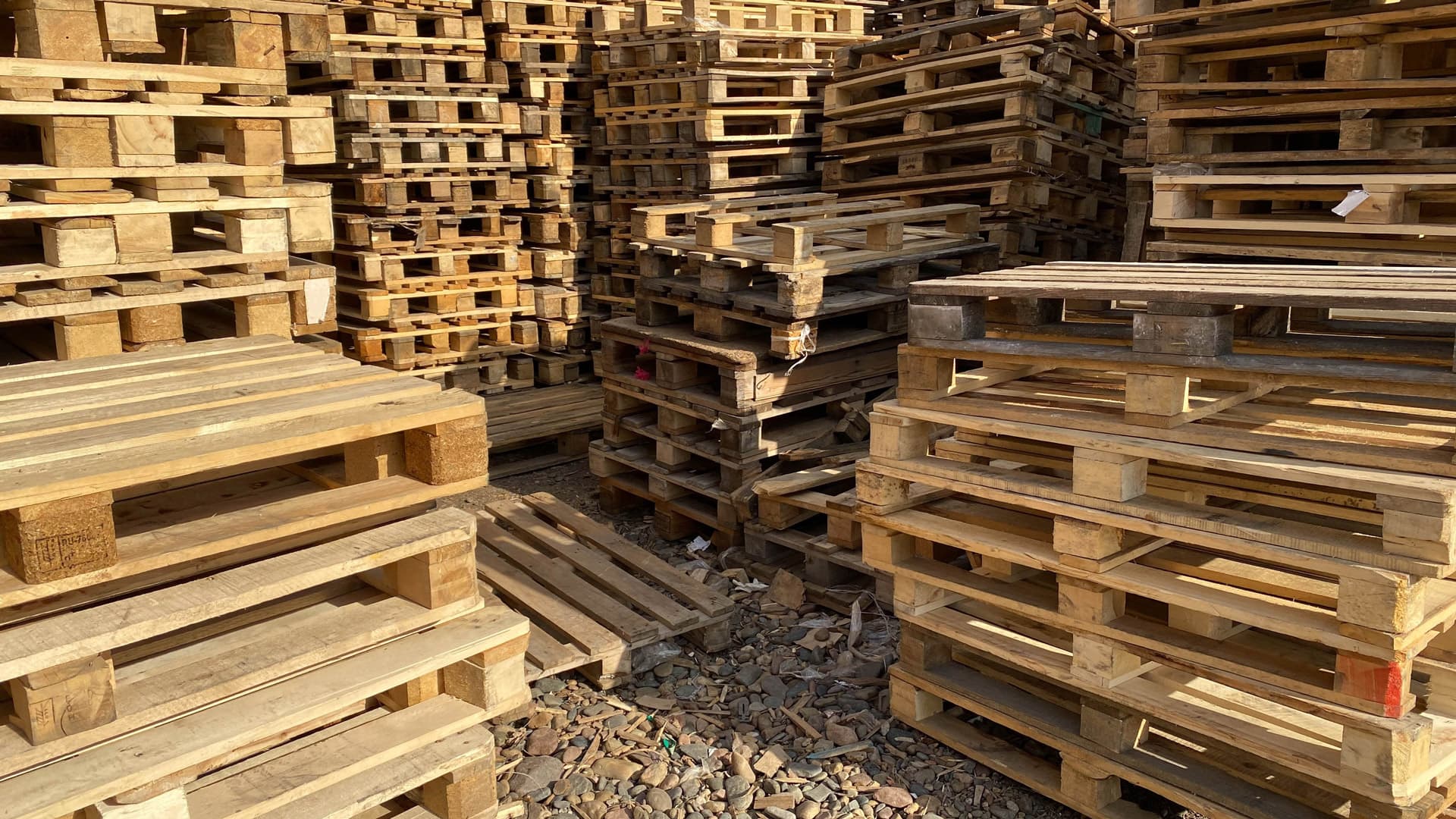 Custom pallets with manufacturing for any size or strength requirement