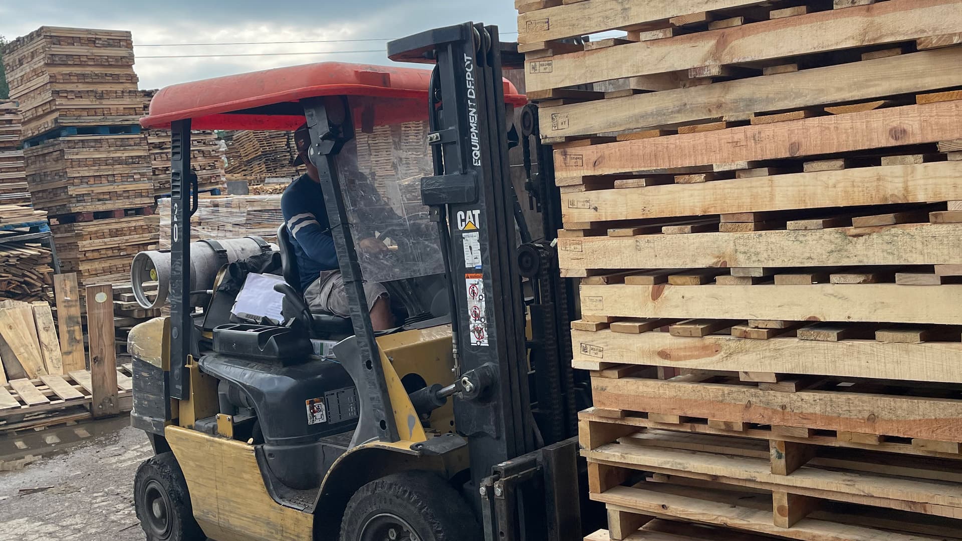 Strength and durability of remanufactured pallets